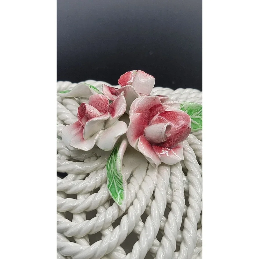 Vintage Levante Woven Porcelain Triangle Lidded Trinket Box Pink‎ Roses Floral